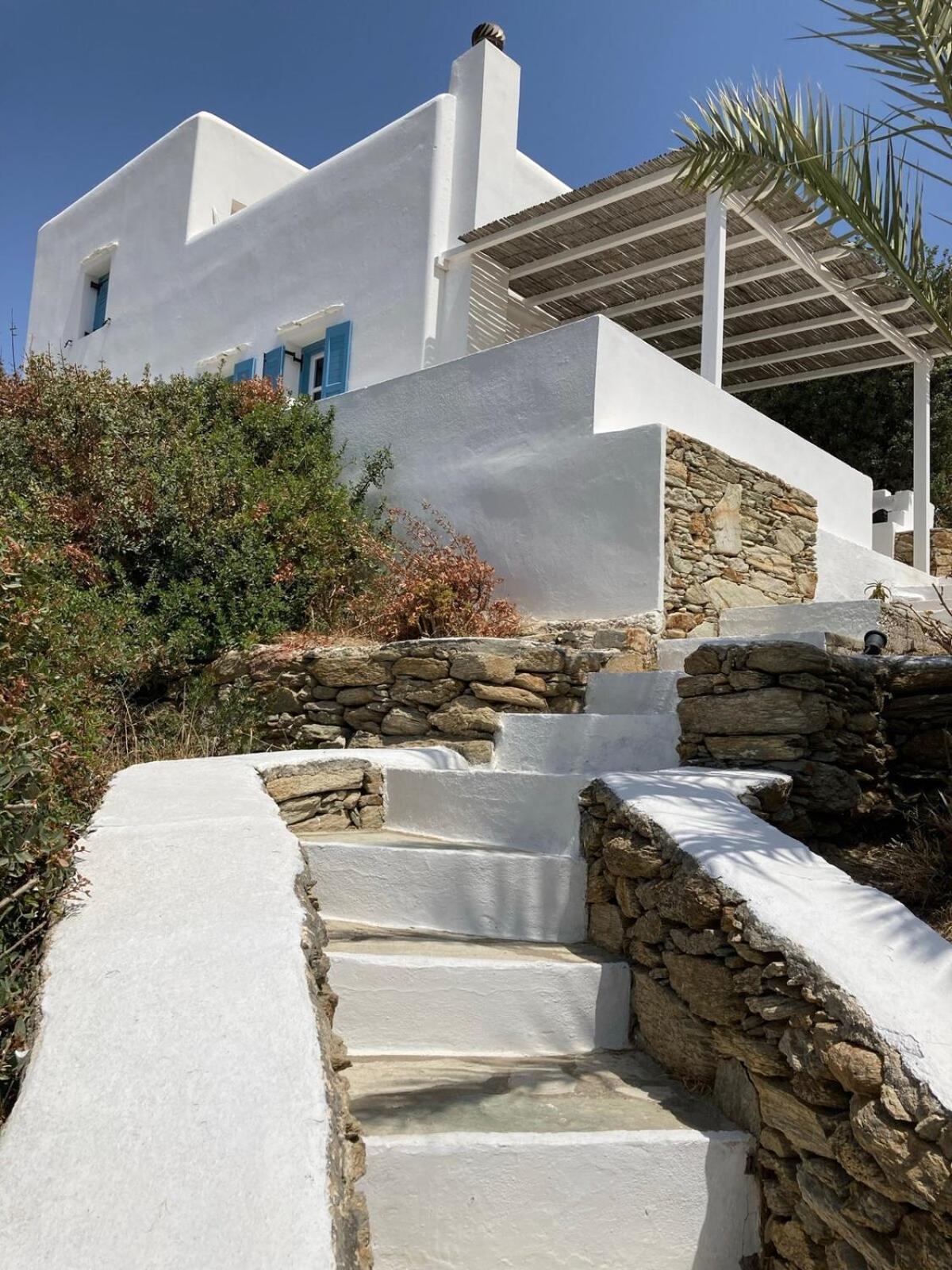 Escape To Your Own Oasis, SeaScape House Mylopotas Buitenkant foto